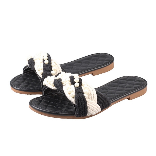 Modern, fekete-fehér gyöngyös női papucs