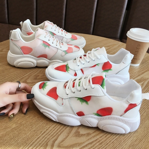 Aktuális női tornacipő fehér és rózsaszín mintával