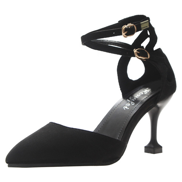 Női cipő hegyes modell magassarkúval, fekete és kék színben