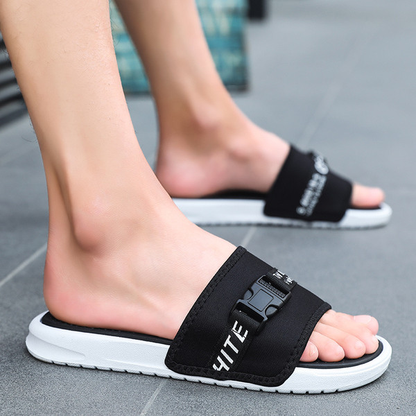 Papuci moderni pentru bărbați cu inscripție în două culori