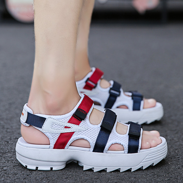 Modern férfi szandál fehér és fekete színben