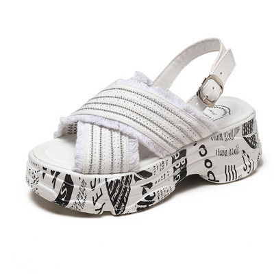 Model nou de sandale dama cu talpa inalta in trei culori