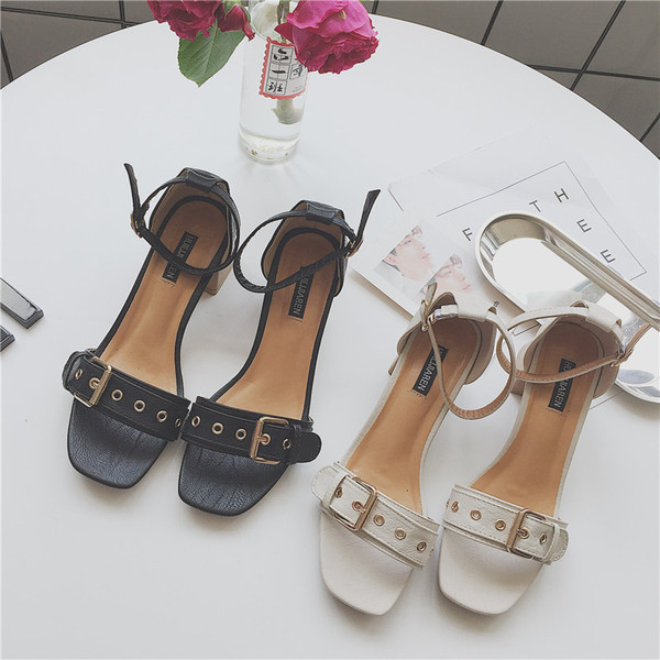 Sandale de dama moderne cu toc gros in negru si bej