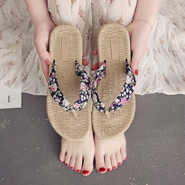 Alkalmi női lábujj papucs - két modell