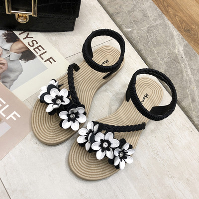 Alkalmi női szandál 3D-s elemmel több színben