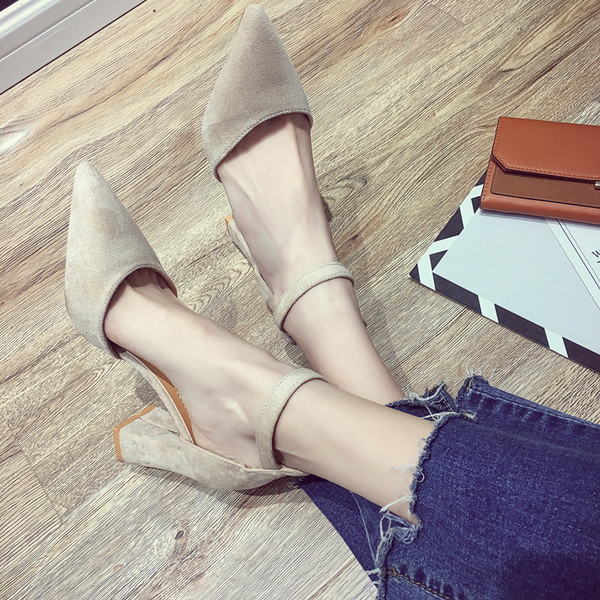 Pantofi de dama cu toc gros in negru si bej