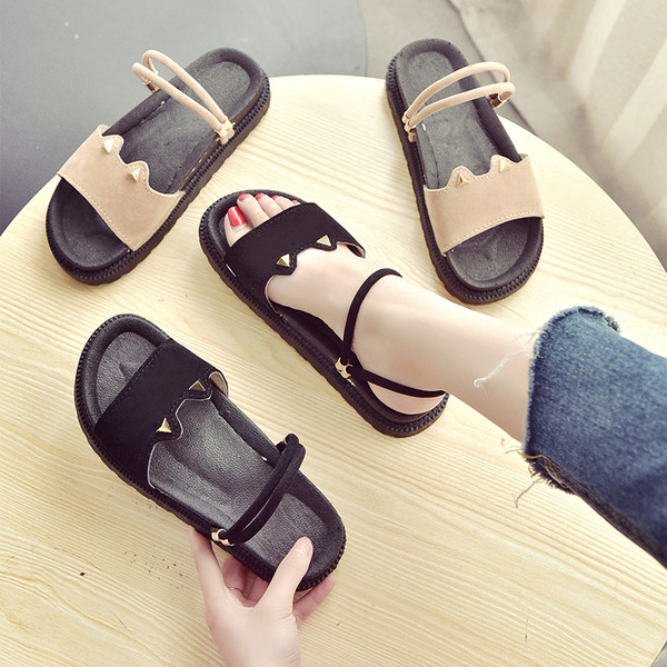 Alkalmi női szandál lapos talppal, fekete és bézs színben