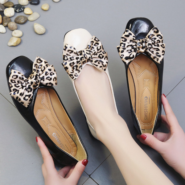 Pantofi moderni de damă cu o panglică-două culori