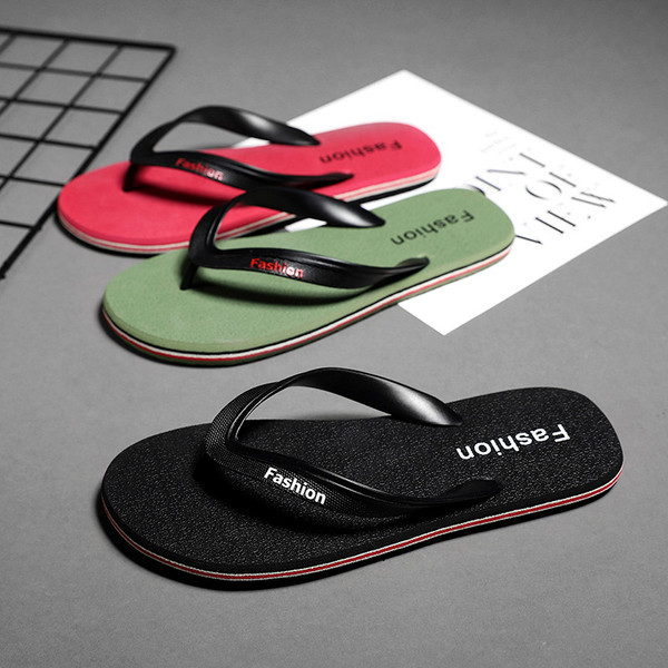 Alkalmi férfi papucs három színben felirattal