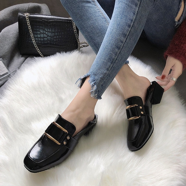 Pantofi de dama actuali cu catarama in trei culori