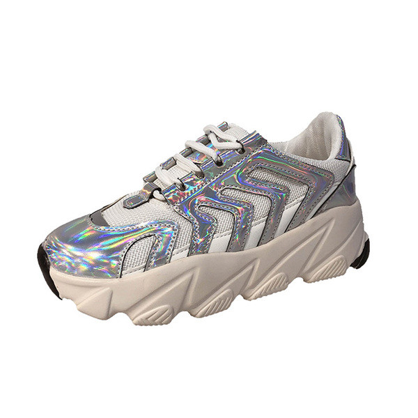 Modern női tornacipő durva talppal, rózsaszín és ezüst színben