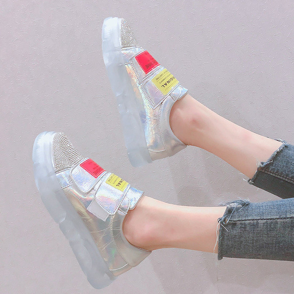 Model nou de adidasi de dama de culoare argintie