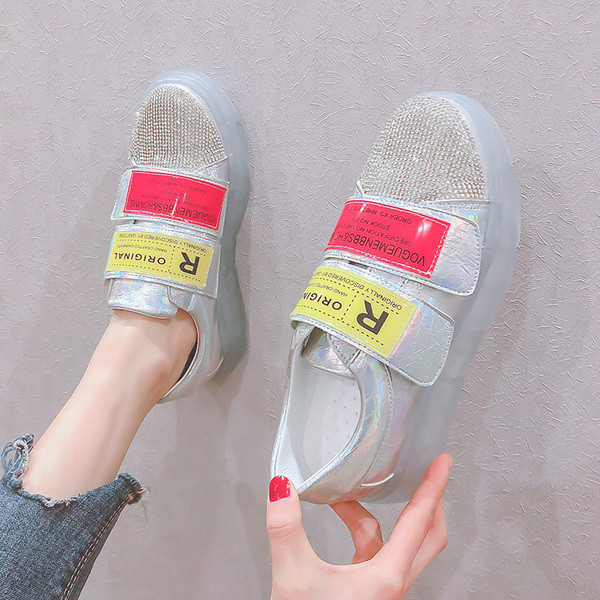 Model nou de adidasi de dama de culoare argintie