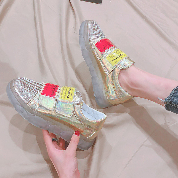 Model nou de adidasi de dama de culoare argintie