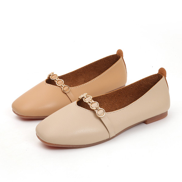 Fém elemes női cipő két színben