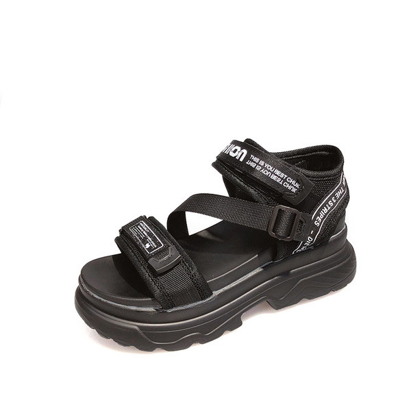 Alkalmi női szandál magas talppal és foltokkal, két színben