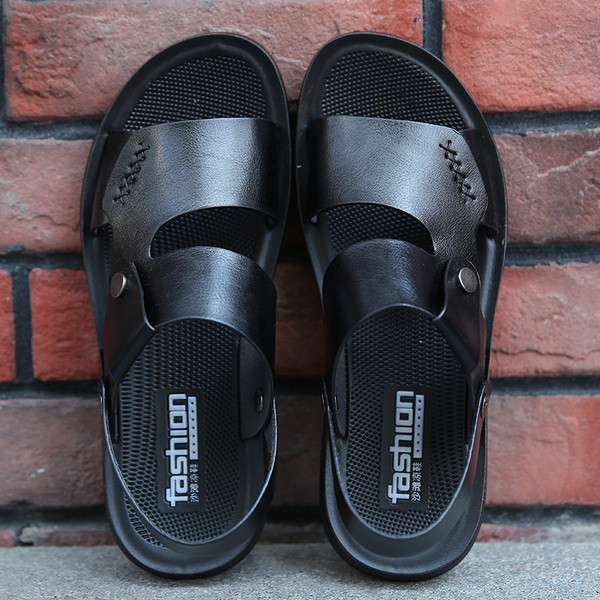 Sandale moderne pentru bărbați în negru și maro