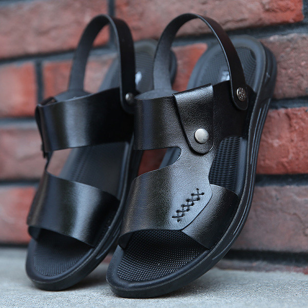 Sandale moderne pentru bărbați în negru și maro