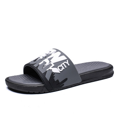 Alkalmi férfi papucs több színben felirattal