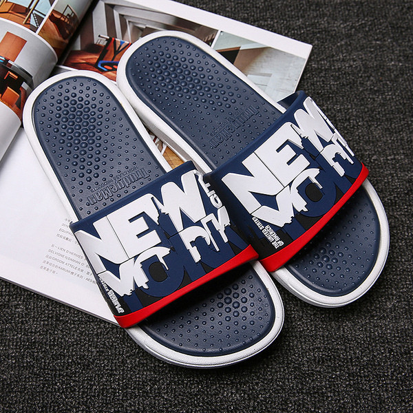 Alkalmi férfi papucs több színben felirattal