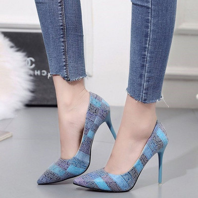 Modern női cipő vékony sarkú, két színben