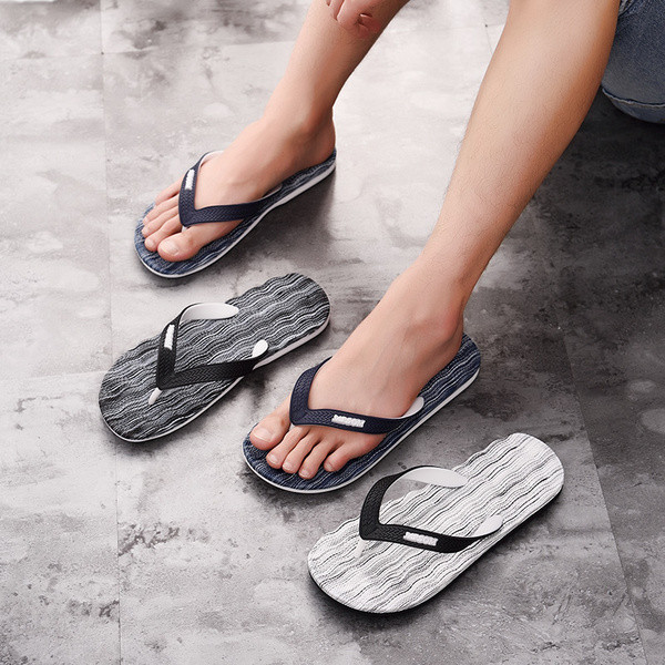 Modern férfi papucs három színben felirattal