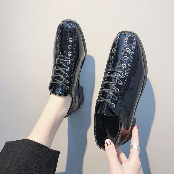 Pantofi dama din piele ecologica cu sireturi in doua culori