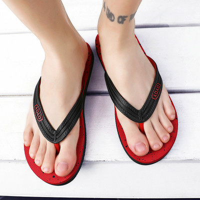 Alkalmi férfi papucs három színben felirattal