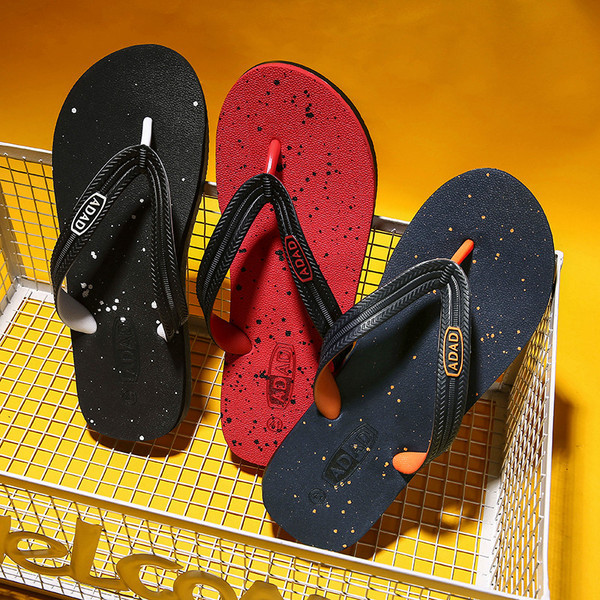 Alkalmi férfi papucs három színben felirattal