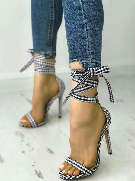 Sandale de damă în carouri cu toc înalt și șireturi în negru și roșu