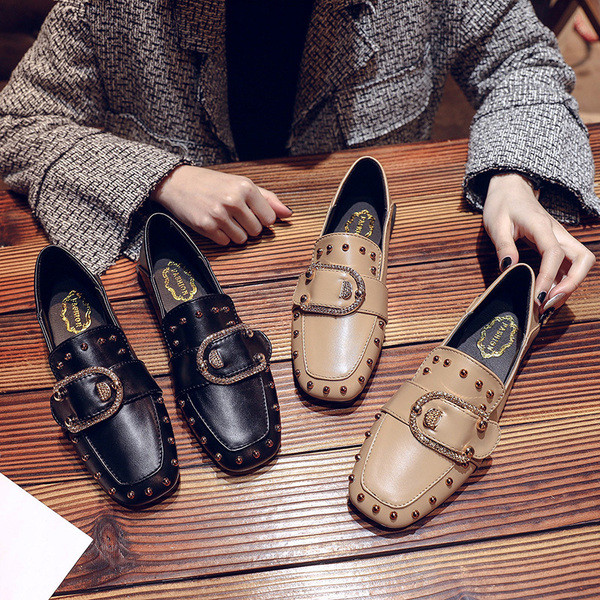 Pantofi de dama cu catarama si ochiuri in doua culori