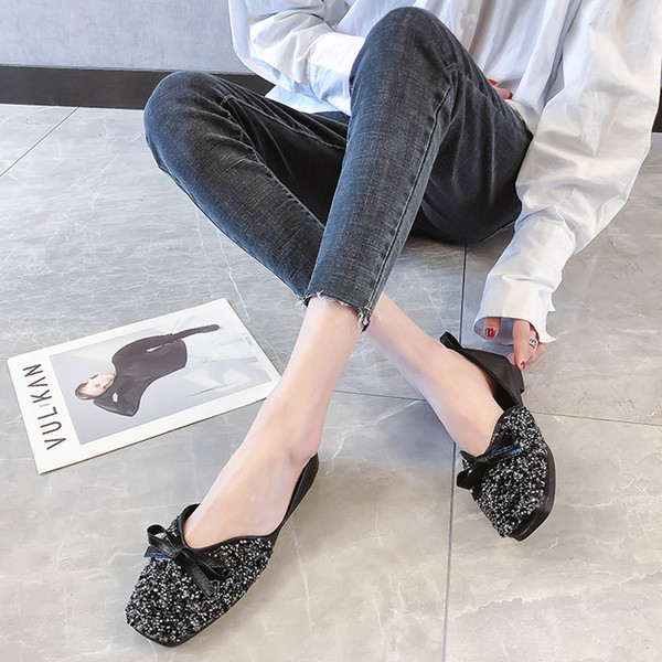 Női cipő díszítő kövekkel és szalaggal - két színben