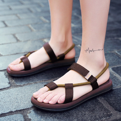 Modern férfi szandál fekete, szürke és barna színekben