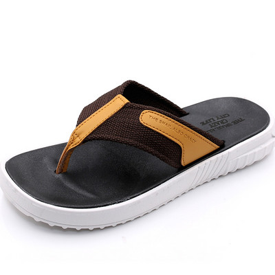 Alkalmi férfi papucs három színben durva talppal