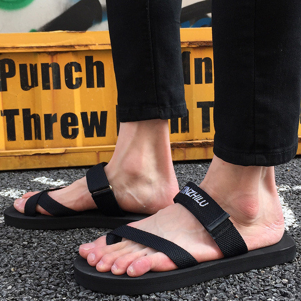 Modern állítható papucs két színben, felirattal, férfiaknak és nőknek egyaránt