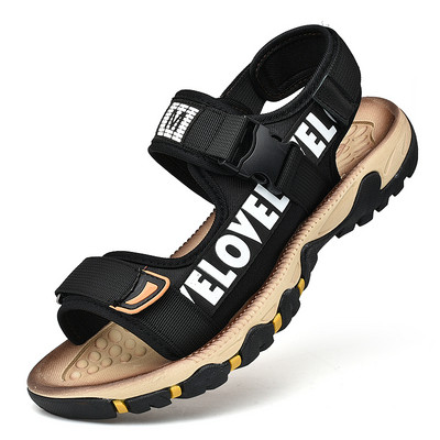 Alkalmi férfi szandál fekete színben foltokkal