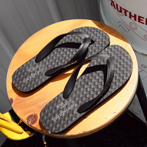 Modern férfi papucs két színben felirattal