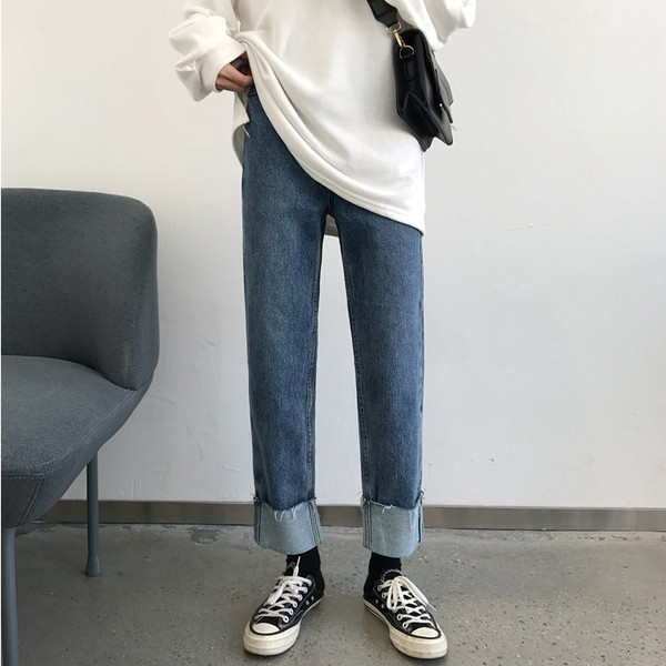 Blugi casual de dama cu talie inalta intr-o culoare inchisa