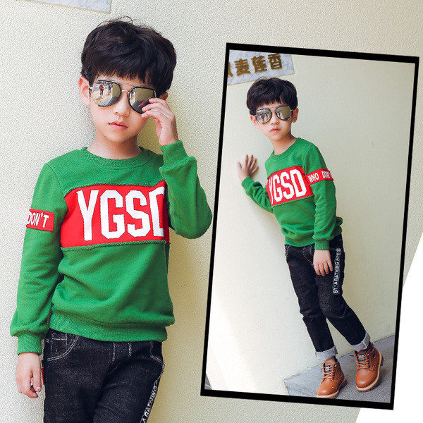 Alkalmi gyerekblúz zöld színben, felirattal