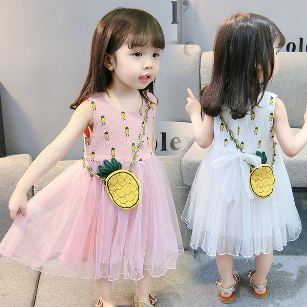 Rochie moderna pentru copii cu tul in alb si roz