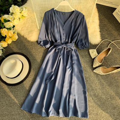 Elegáns hosszú női ruha V-nyakkal, több színben