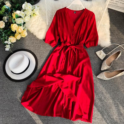 Elegáns hosszú női ruha V-nyakkal, több színben