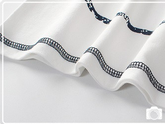 Tricou zilnic pentru copii pentru baieti cu aplicatie alba