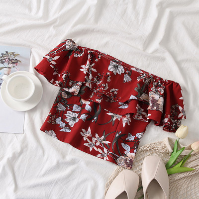 Rövid tavaszi felső több színben virágos motívumokkal