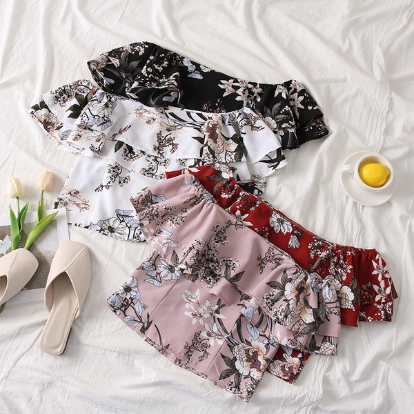 Rövid tavaszi felső több színben virágos motívumokkal