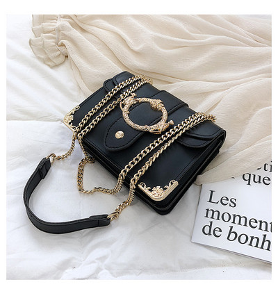 ÚJ modell női táska fém rögzítéssel négy színben