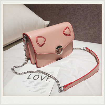 Modern női táska eko bőrből, hosszú füllel