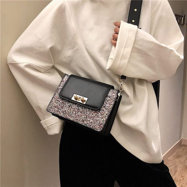 Geanta de dama eleganta cu inchizator metalic in trei culori