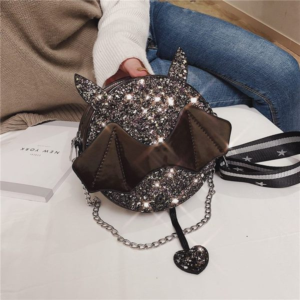 Geanta de dama moderna cu elemente 3D si lant