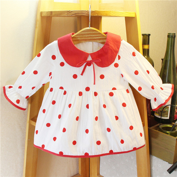 Modern fehér gyerekruha